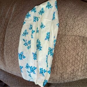 Floral Blue and White Hair Band